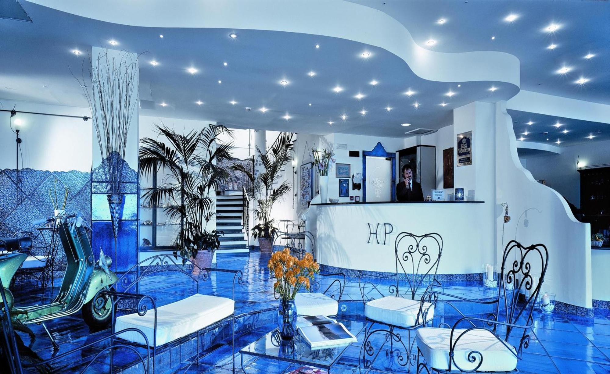 Hotel Art Pasitea 4*
